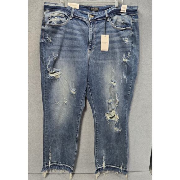 NEW Judy Blue Straight Fit Distressed Jeans Size 22W - Picture 1 of 5